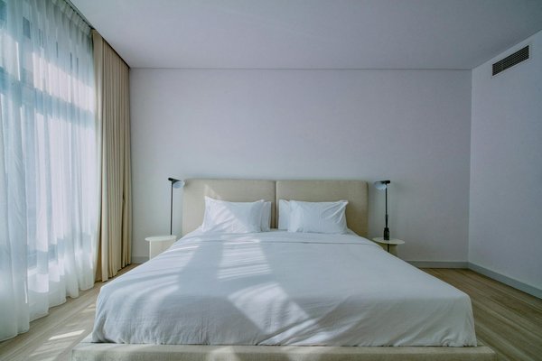 Welke lokale ambachtelijke markten in Nederland zijn ideaal voor goedkope en unieke souvenirs?